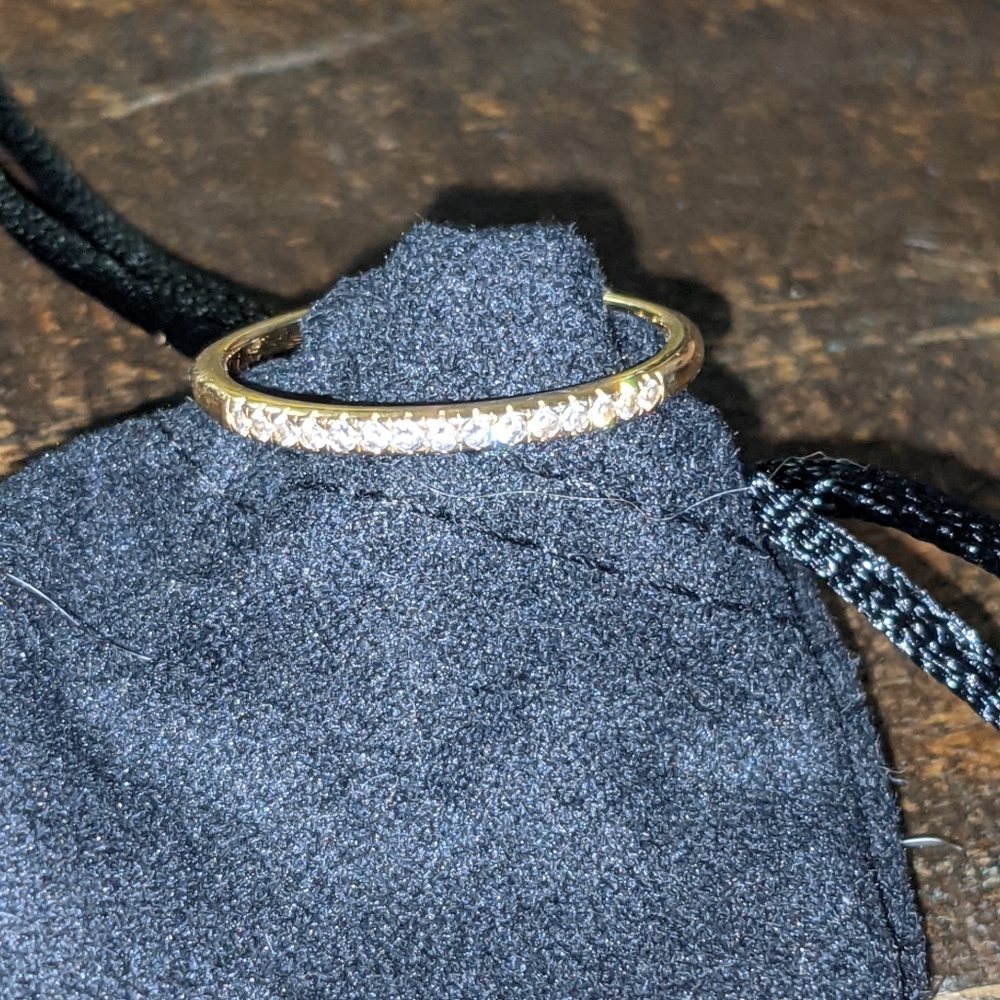 Mejuri Diamond Team Ring